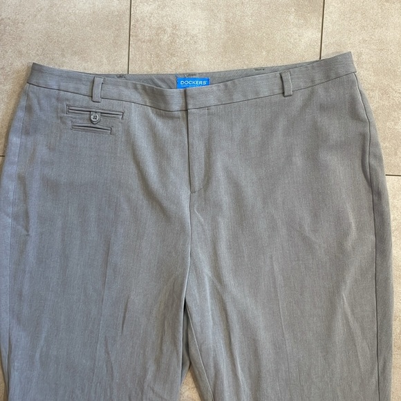 Dockers, Woman’s Dress Pant, Sz 20W, Light Grey, Stella Pant - Picture 3 of 6
